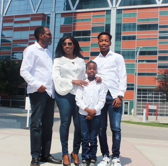 Meet your Posher, Tsitsi - Picture 1 of 1